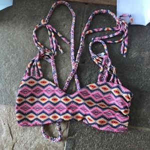 Acacia Navajo Samoa top